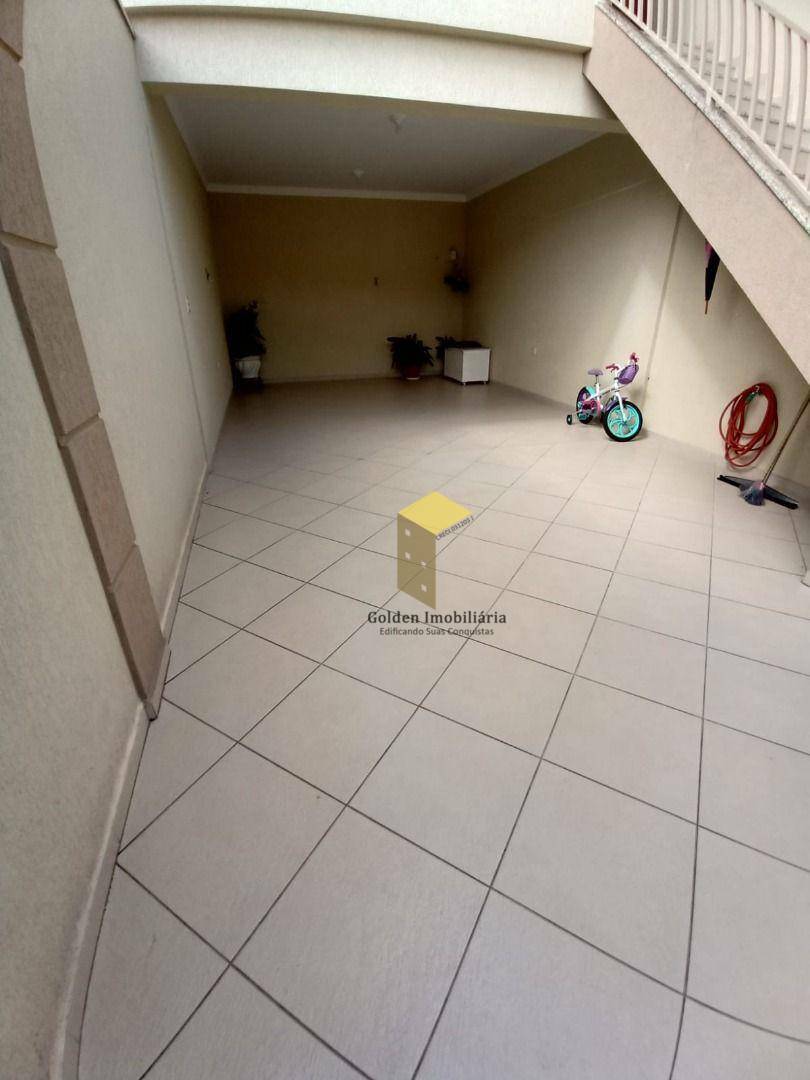 Sobrado à venda com 3 quartos, 134M2 - Foto 2