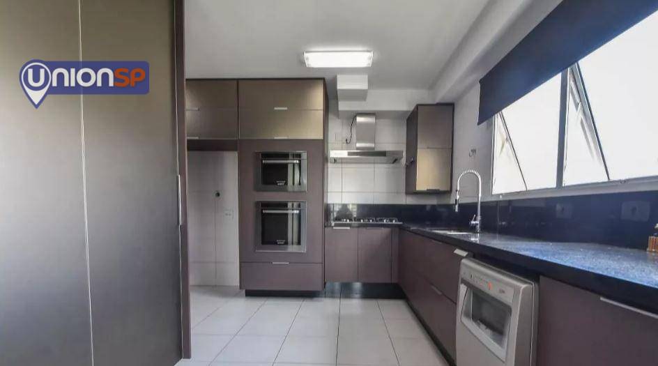 Apartamento à venda com 3 quartos, 236m² - Foto 25