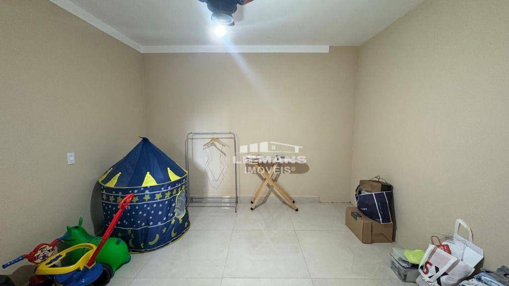 Casa à venda com 2 quartos, 110m² - Foto 7