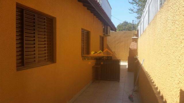 Casa à venda com 3 quartos, 95m² - Foto 14