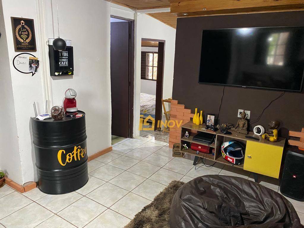 Casa à venda com 2 quartos, 70m² - Foto 4