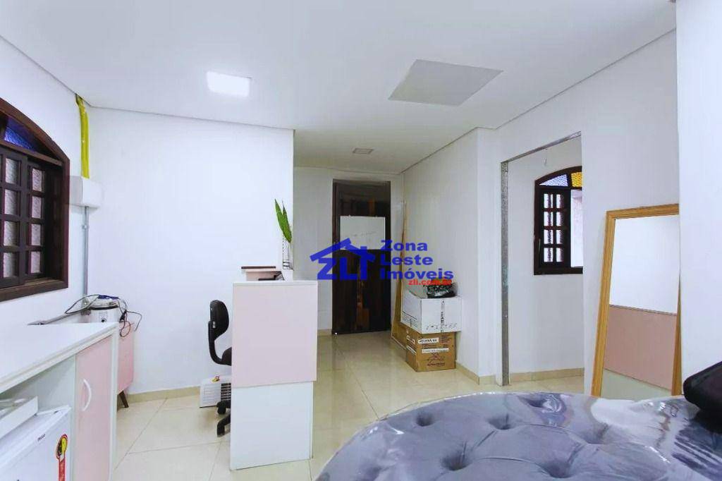 Sobrado à venda e aluguel com 6 quartos, 210m² - Foto 27