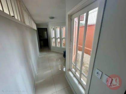 Casa para alugar com 4 quartos, 200m² - Foto 20