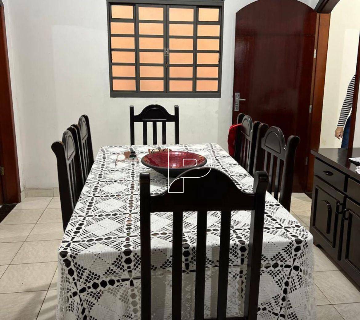 Casa à venda com 3 quartos, 177m² - Foto 4