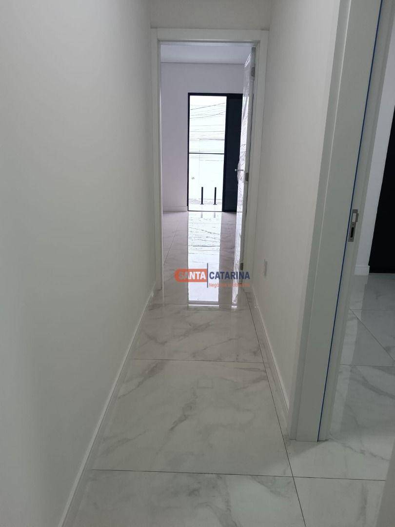 Sobrado à venda com 3 quartos, 100m² - Foto 9