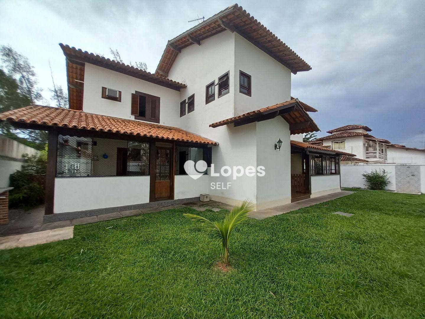 Casa à venda com 4 quartos, 300m² - Foto 4