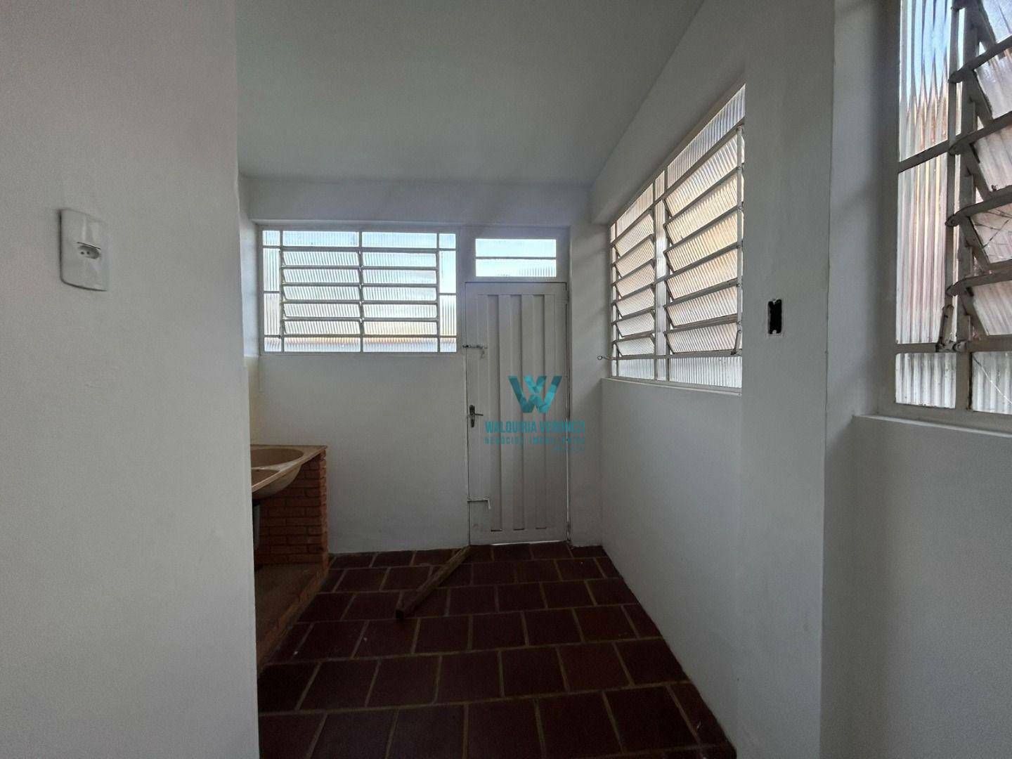 Casa para alugar com 3 quartos, 130m² - Foto 18