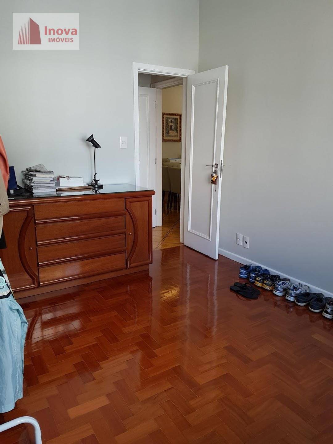 Apartamento à venda com 3 quartos, 140m² - Foto 14