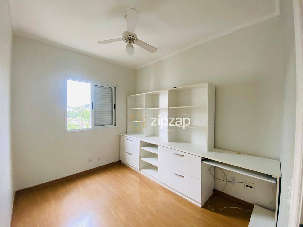 Apartamento para alugar com 3 quartos, 81m² - Foto 11