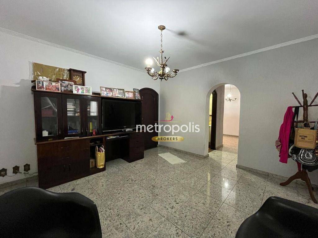 Sobrado à venda com 4 quartos, 215m² - Foto 2