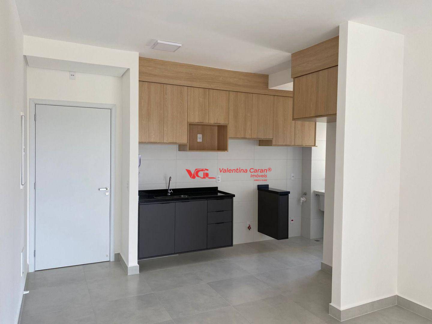 Apartamento para alugar com 3 quartos, 77m² - Foto 2