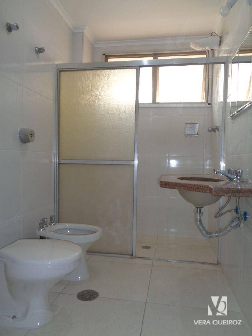 Apartamento para alugar com 2 quartos, 91m² - Foto 11