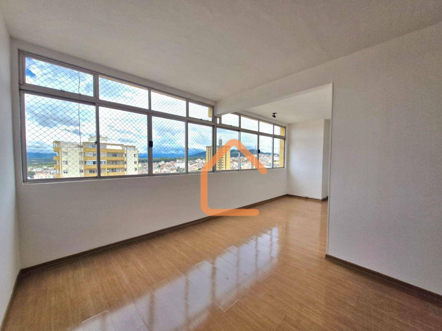 Apartamento à venda com 3 quartos, 110m² - Foto 2