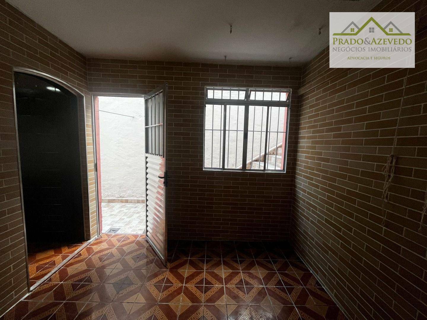 Casa para alugar com 2 quartos, 210m² - Foto 14