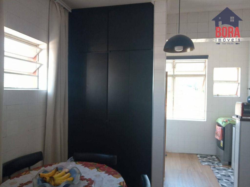 Apartamento à venda com 2 quartos, 75m² - Foto 4