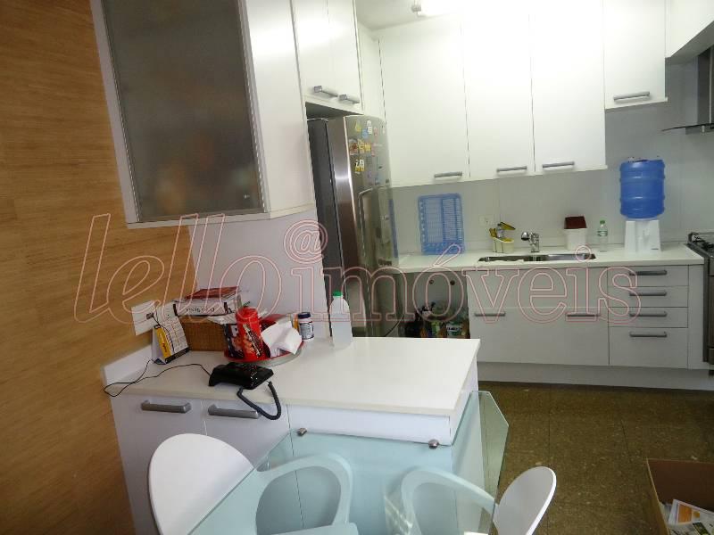 Apartamento para alugar com 3 quartos, 138m² - Foto 10