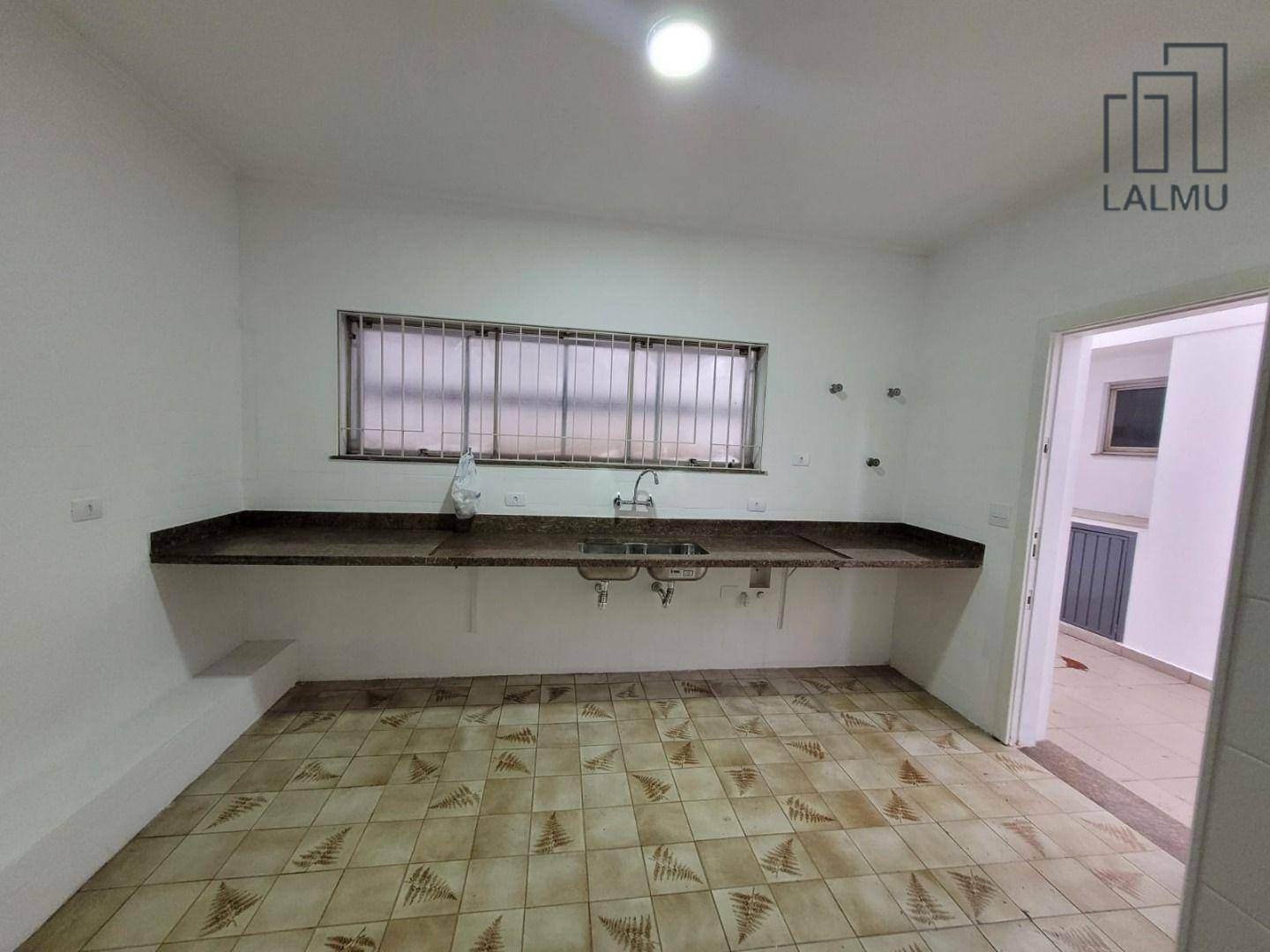 Sobrado para alugar com 4 quartos, 330m² - Foto 32