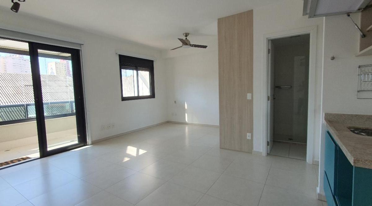 Apartamento à venda com 1 quarto, 42m² - Foto 2