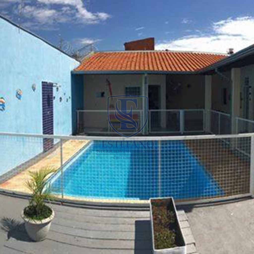 Casa à venda com 3 quartos, 537m² - Foto 1