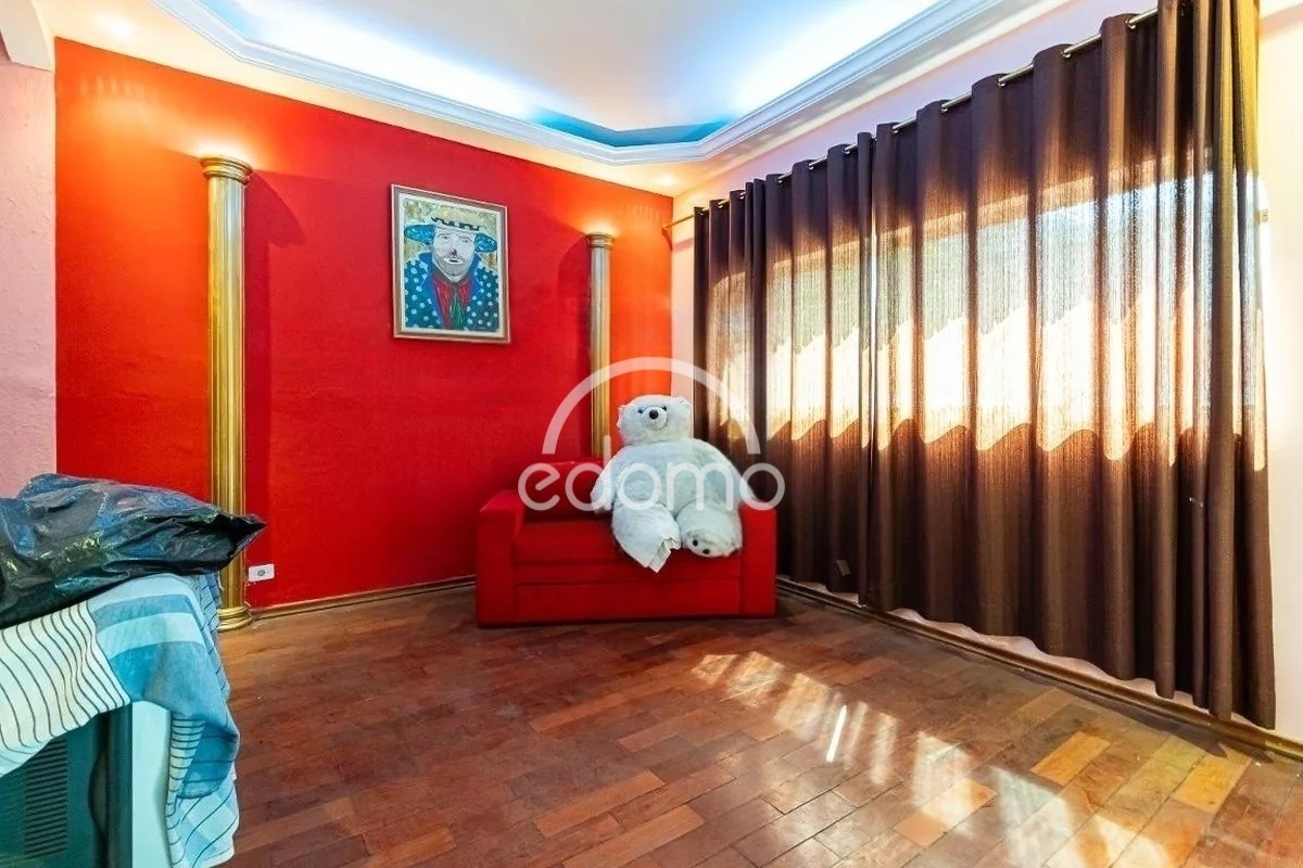 Casa para alugar com 4 quartos, 145m² - Foto 2