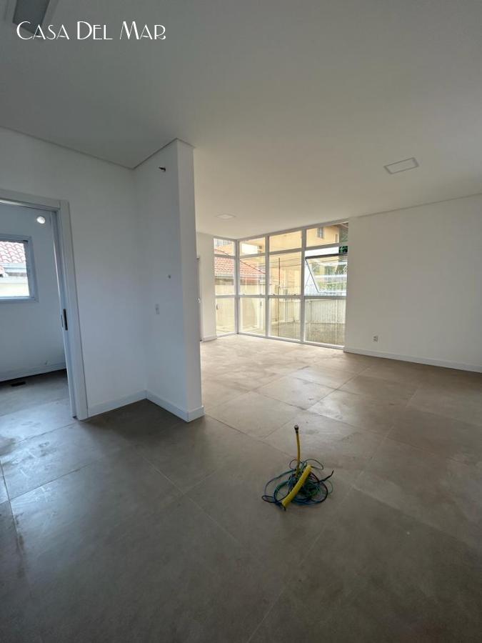 Casa à venda com 2 quartos, 128m² - Foto 3