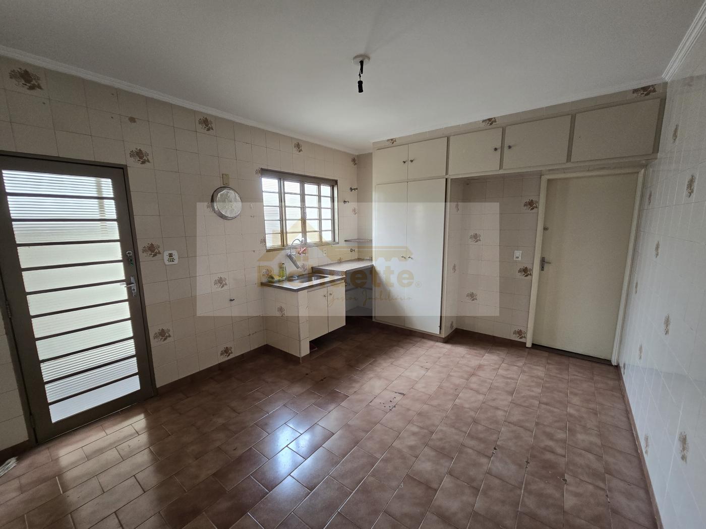 Casa à venda com 2 quartos, 264m² - Foto 10