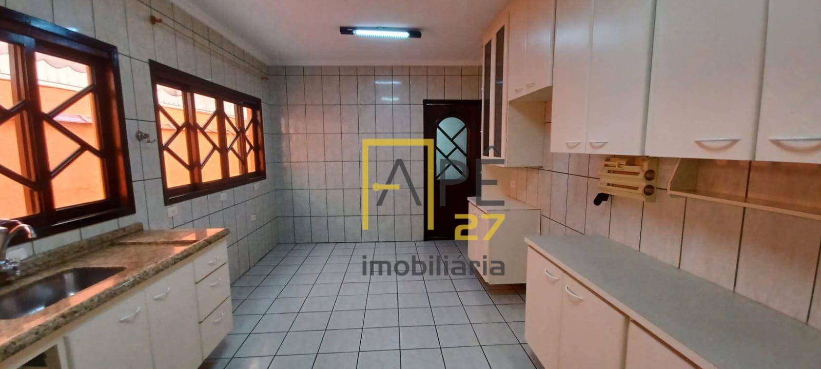 Sobrado à venda com 4 quartos, 220m² - Foto 9