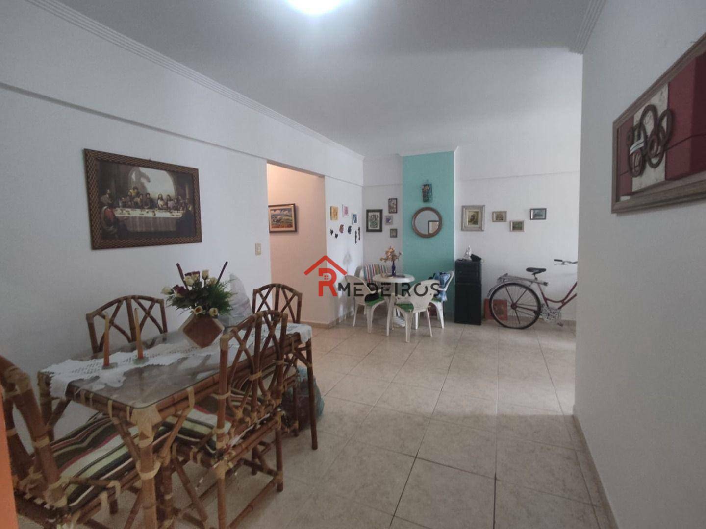 Apartamento à venda com 2 quartos, 81m² - Foto 2