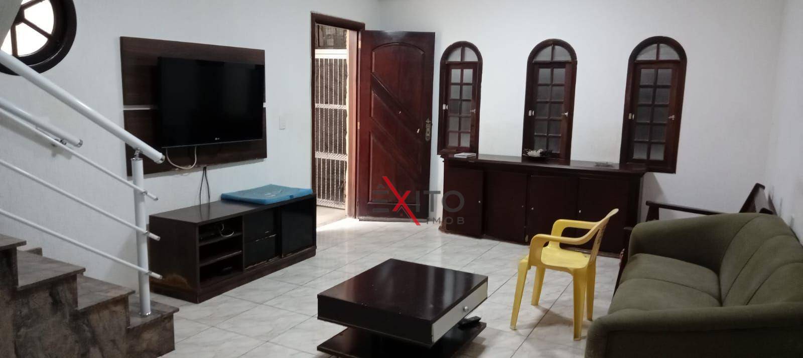 Casa à venda com 3 quartos, 200m² - Foto 4