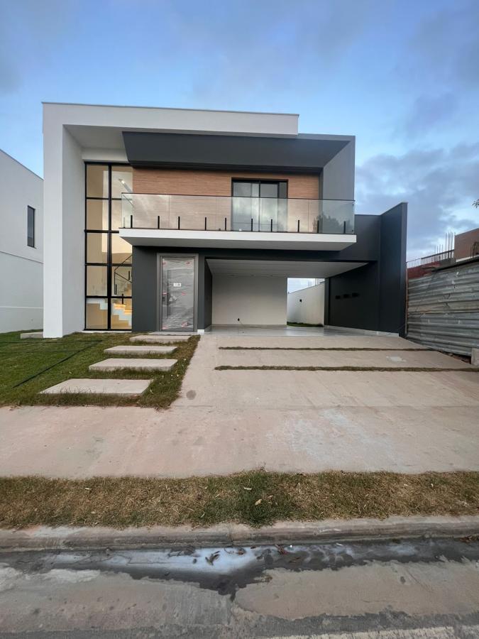 Casa de Condomínio à venda com 3 quartos, 271m² - Foto 1