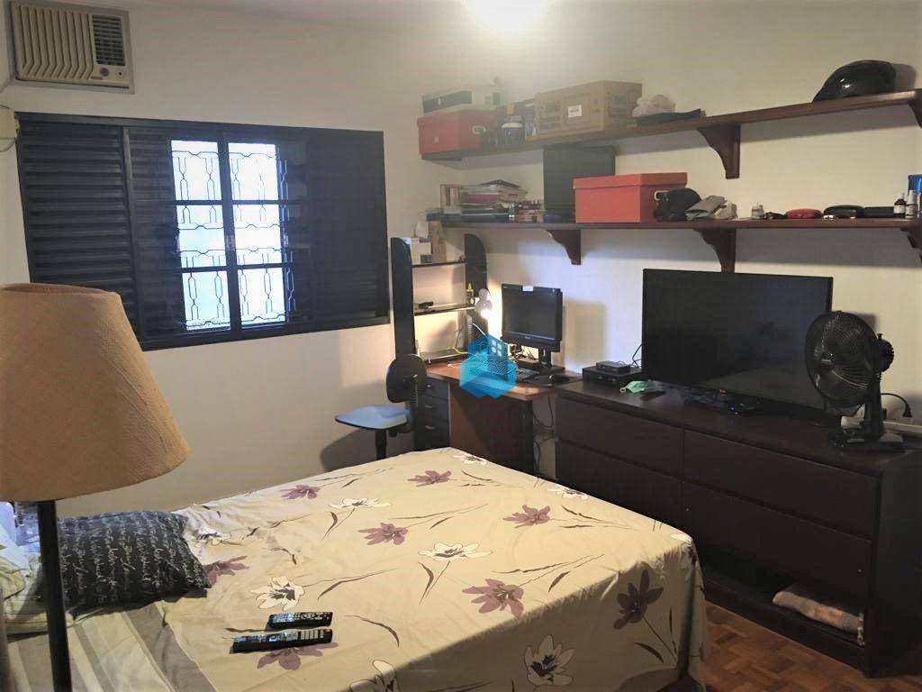 Casa à venda com 3 quartos, 200m² - Foto 13