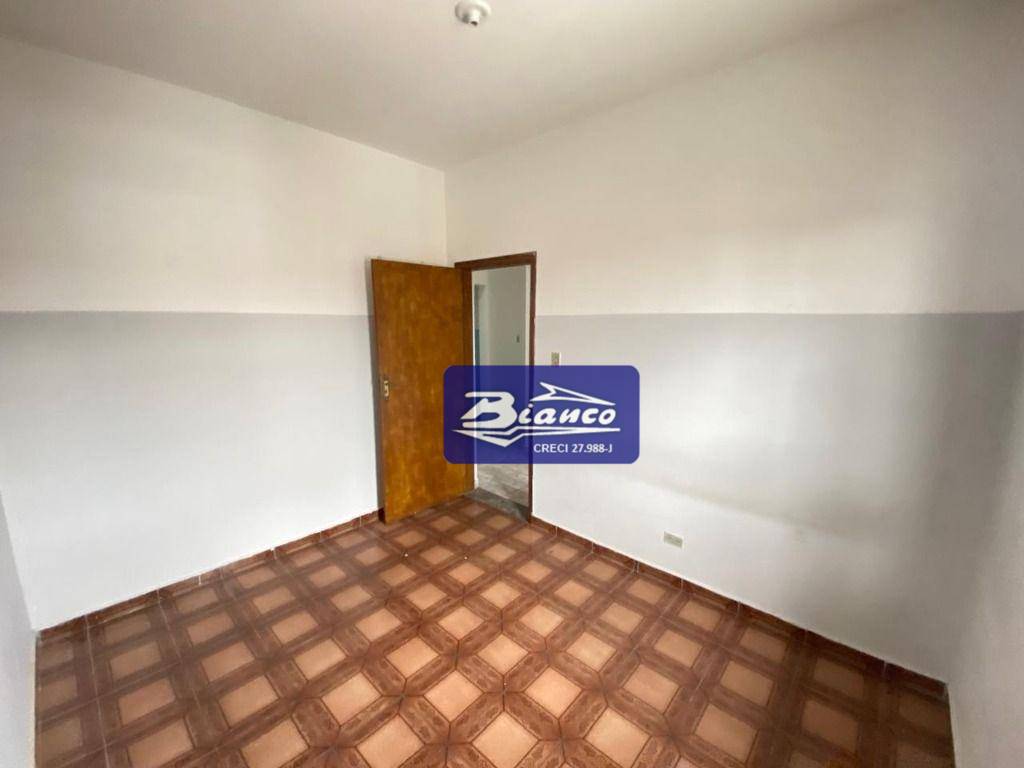 Sobrado à venda e aluguel com 4 quartos, 250m² - Foto 17