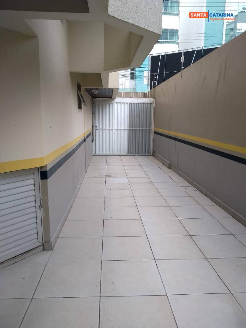 Apartamento à venda com 4 quartos, 180m² - Foto 28