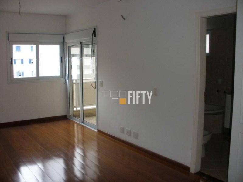 Apartamento para alugar com 4 quartos, 360m² - Foto 9