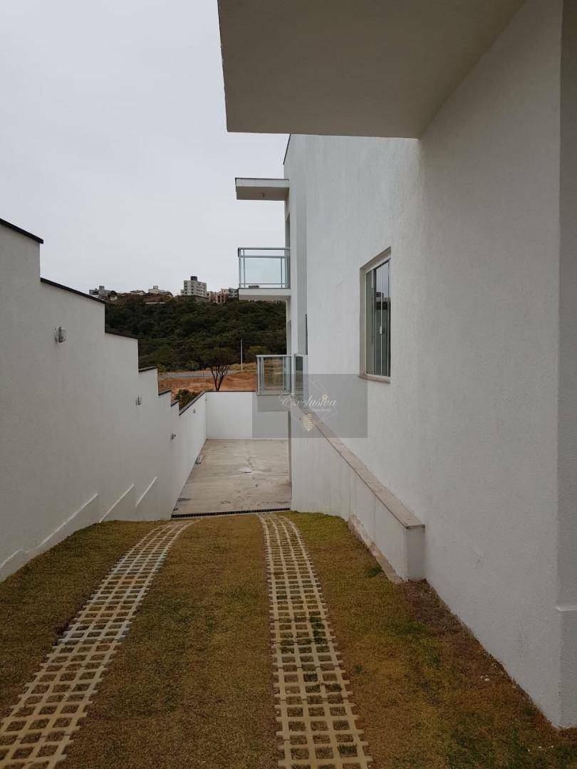 Casa à venda com 4 quartos, 380m² - Foto 33