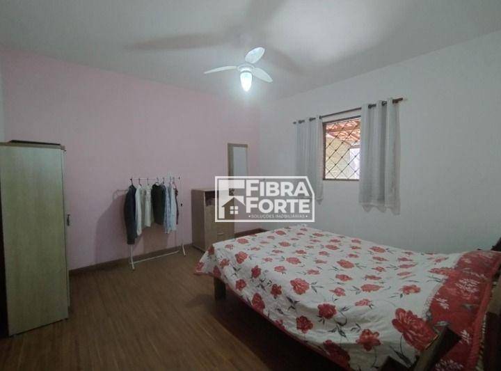 Casa à venda com 3 quartos, 195m² - Foto 14