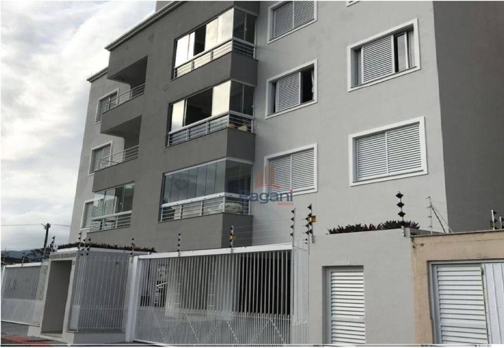 Apartamento à venda com 3 quartos, 120m² - Foto 1