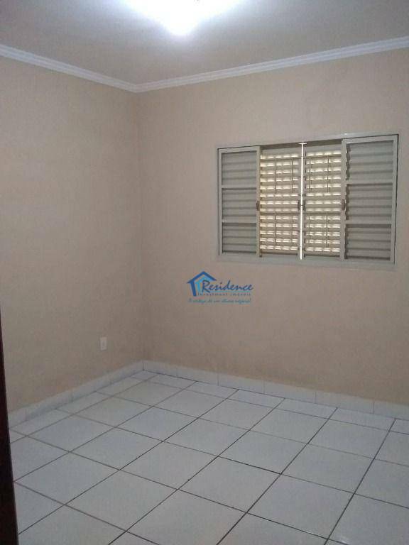 Casa à venda com 3 quartos, 130m² - Foto 2