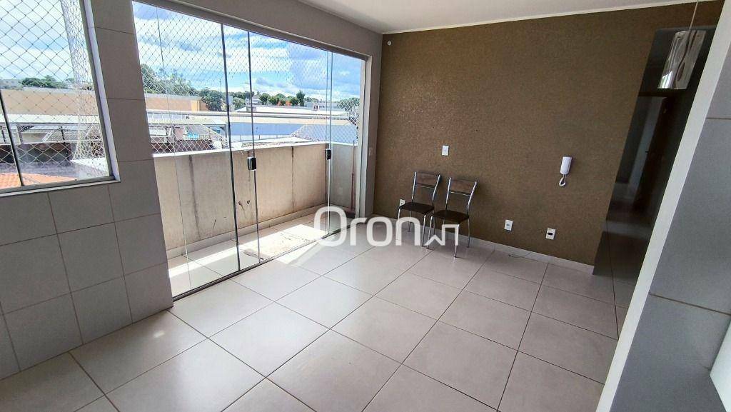 Apartamento à venda com 2 quartos, 69m² - Foto 3