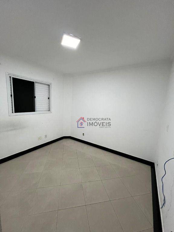 Apartamento à venda com 3 quartos, 79m² - Foto 6