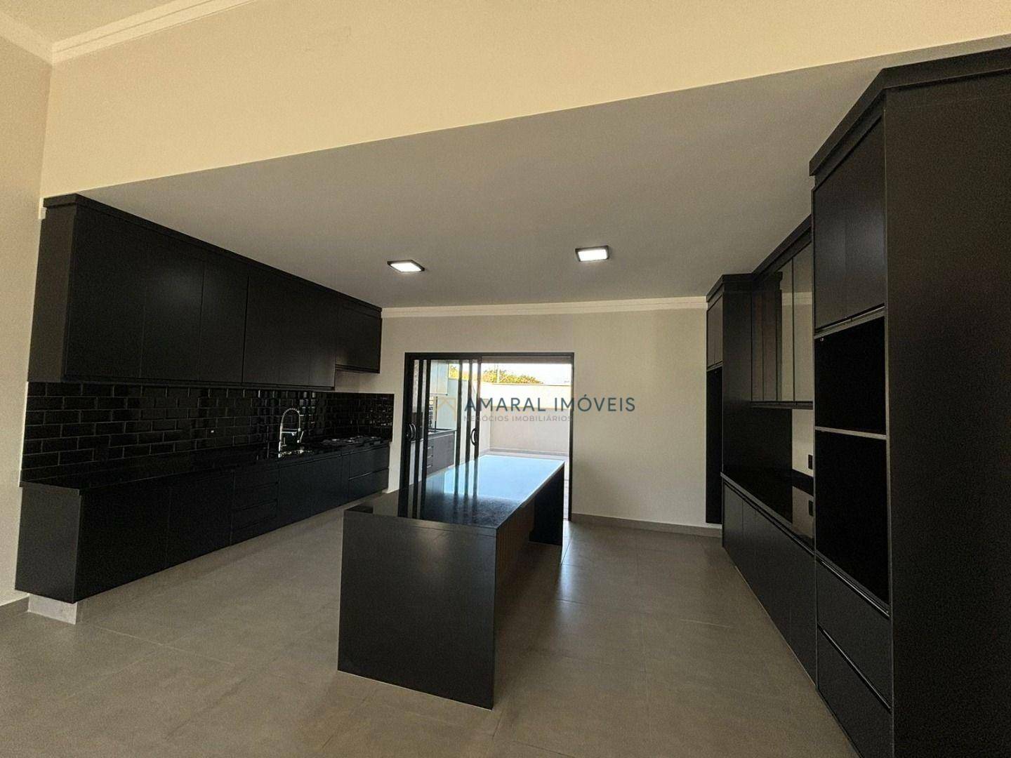 Casa de Condomínio à venda com 3 quartos, 187m² - Foto 1