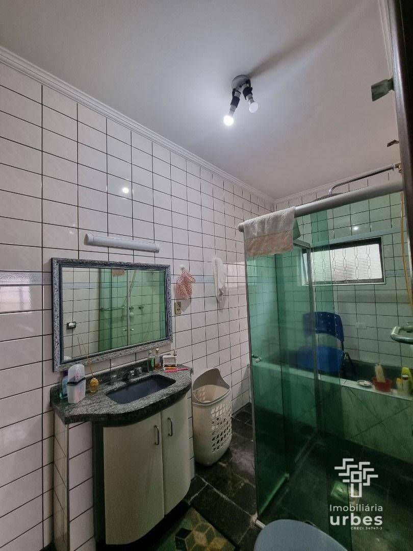 Casa à venda com 3 quartos, 180m² - Foto 20