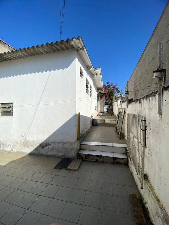 Casa à venda com 2 quartos, 650m² - Foto 17