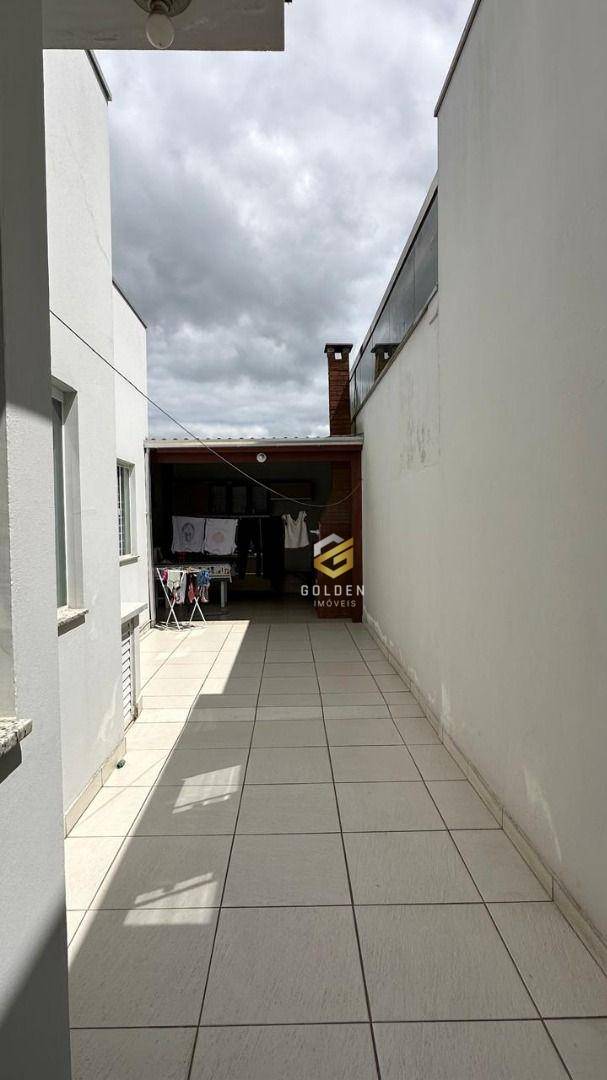 Casa à venda com 2 quartos, 77m² - Foto 17