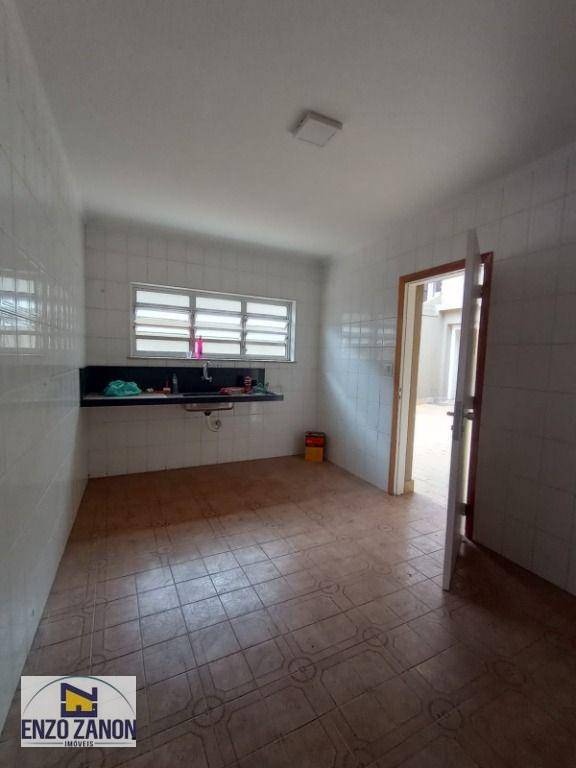 Sobrado para alugar com 3 quartos, 350m² - Foto 15