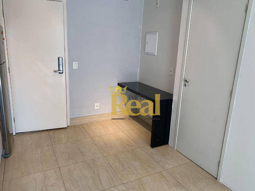 Apartamento à venda com 1 quarto, 42m² - Foto 2