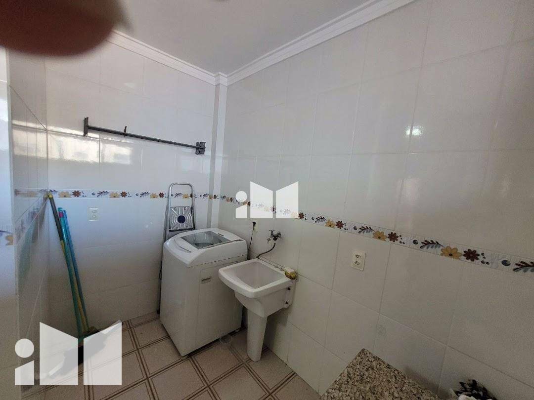 Casa de Condomínio à venda com 8 quartos, 356M2 - Foto 11