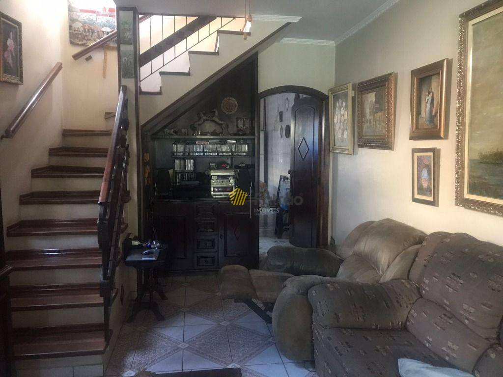 Sobrado à venda com 3 quartos, 230m² - Foto 2