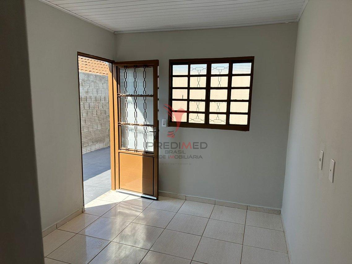 Casa à venda com 2 quartos, 30m² - Foto 2