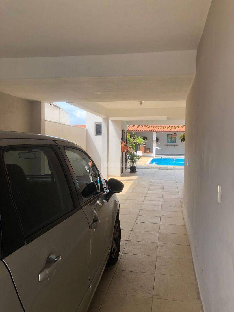 Casa à venda com 3 quartos, 381m² - Foto 22